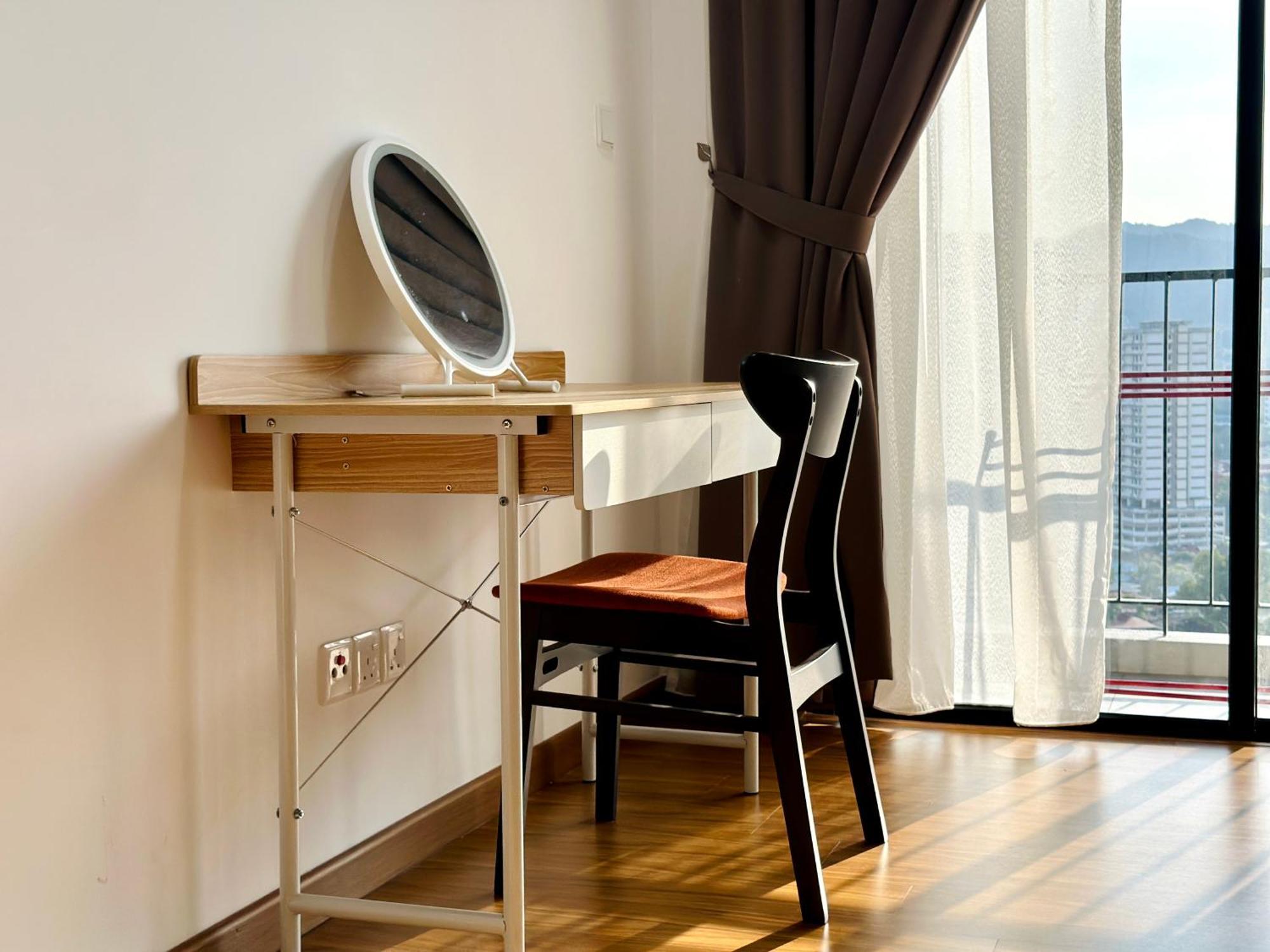New 2Br Georgetown Warm And Lovely Homestay 10Pax-无敌美景两房民宿 Beacon Executive Suite Ngoại thất bức ảnh